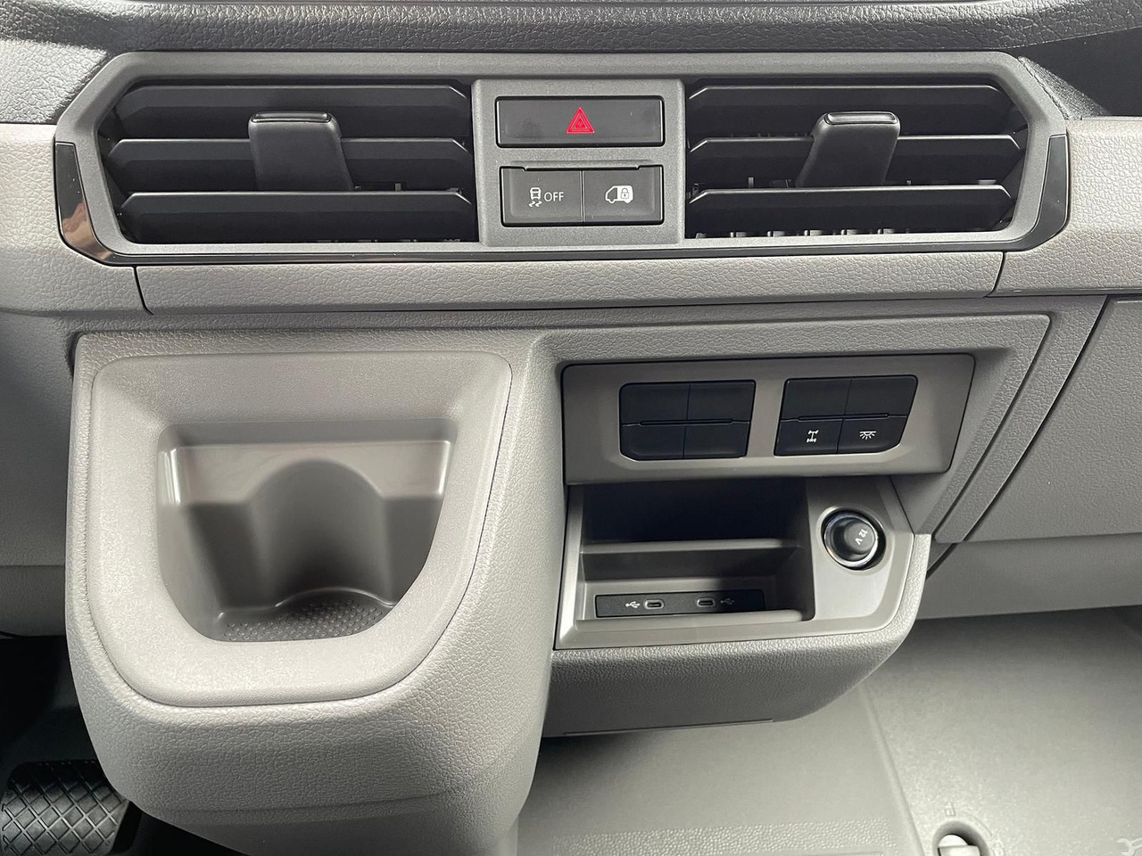 Furgon MAN TGE 3.180 L3H3 Kasten 4x4 AHK ACC LED NAV SITZHZ: slika 32