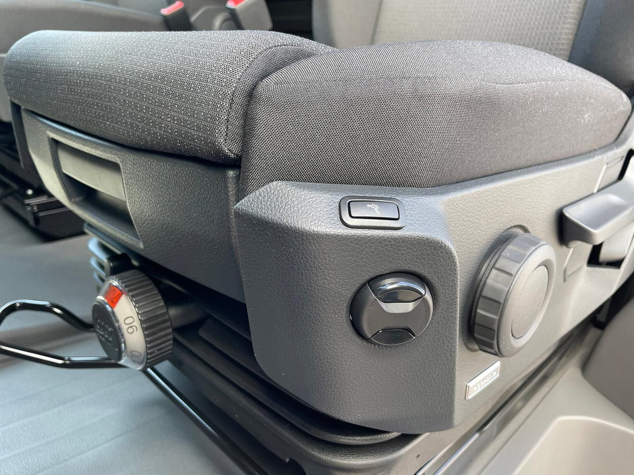 Furgon MAN TGE 3.180 L3H3 Kasten STANDHZ ACC NAVI KAMERA: slika 36