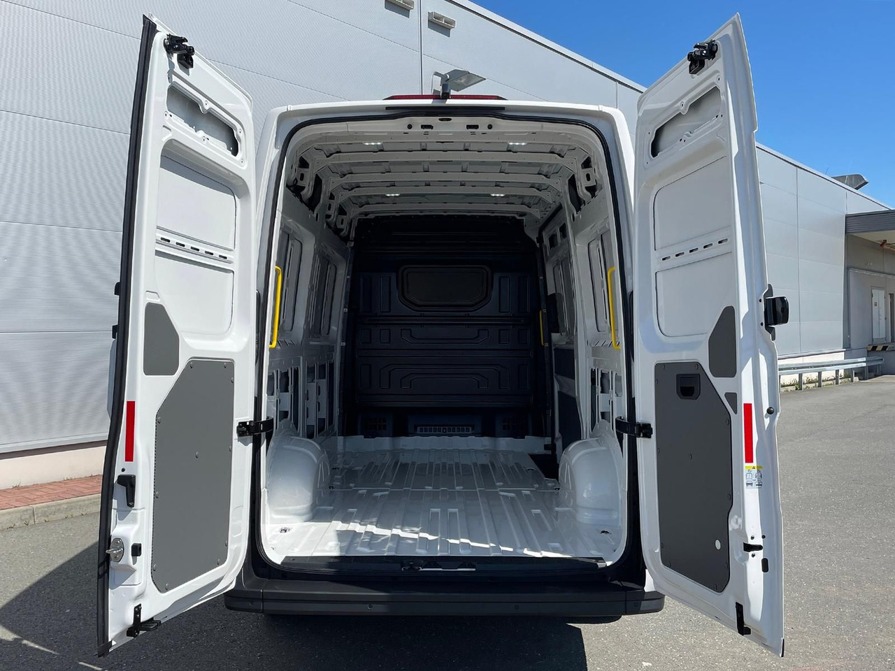 Furgon MAN TGE 3.180 L3H3 Kasten STANDHZ ACC NAVI KAMERA: slika 27