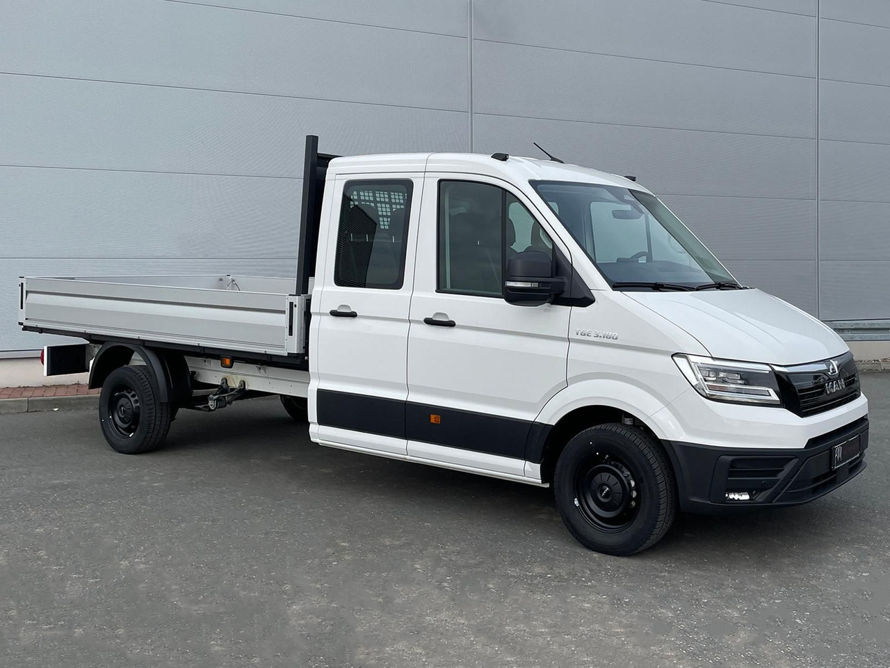 MAN TGE 3.180 Pritsche DOKA LR AHK SITZHZ STANDHZ - Avtomobil: slika 2 MAN TGE 3.180 Pritsche DOKA LR AHK SITZHZ STANDHZ - Avtomobil: slika 2
