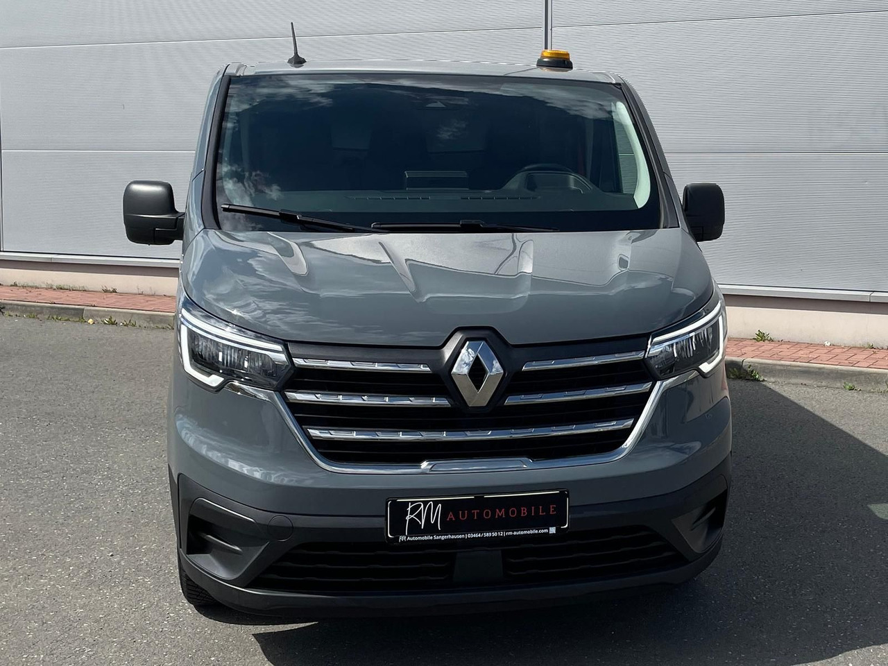 Renault Trafic Kasten RED EDITION L1H1 AHK LED DAB MFL - Potniški kombi: slika 3 Renault Trafic Kasten RED EDITION L1H1 AHK LED DAB MFL - Potniški kombi: slika 3