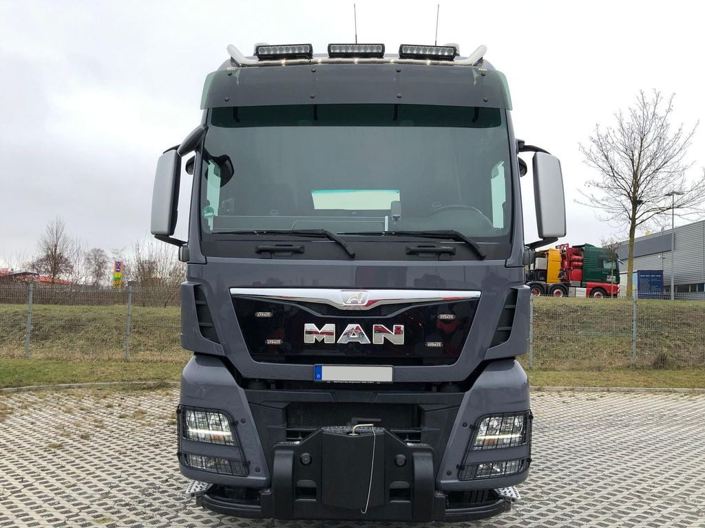 MAN TGX 41.640 8x4 Euro 6,Schwerlast 250t - Vlačilec: slika 3 MAN TGX 41.640 8x4 Euro 6,Schwerlast 250t - Vlačilec: slika 3