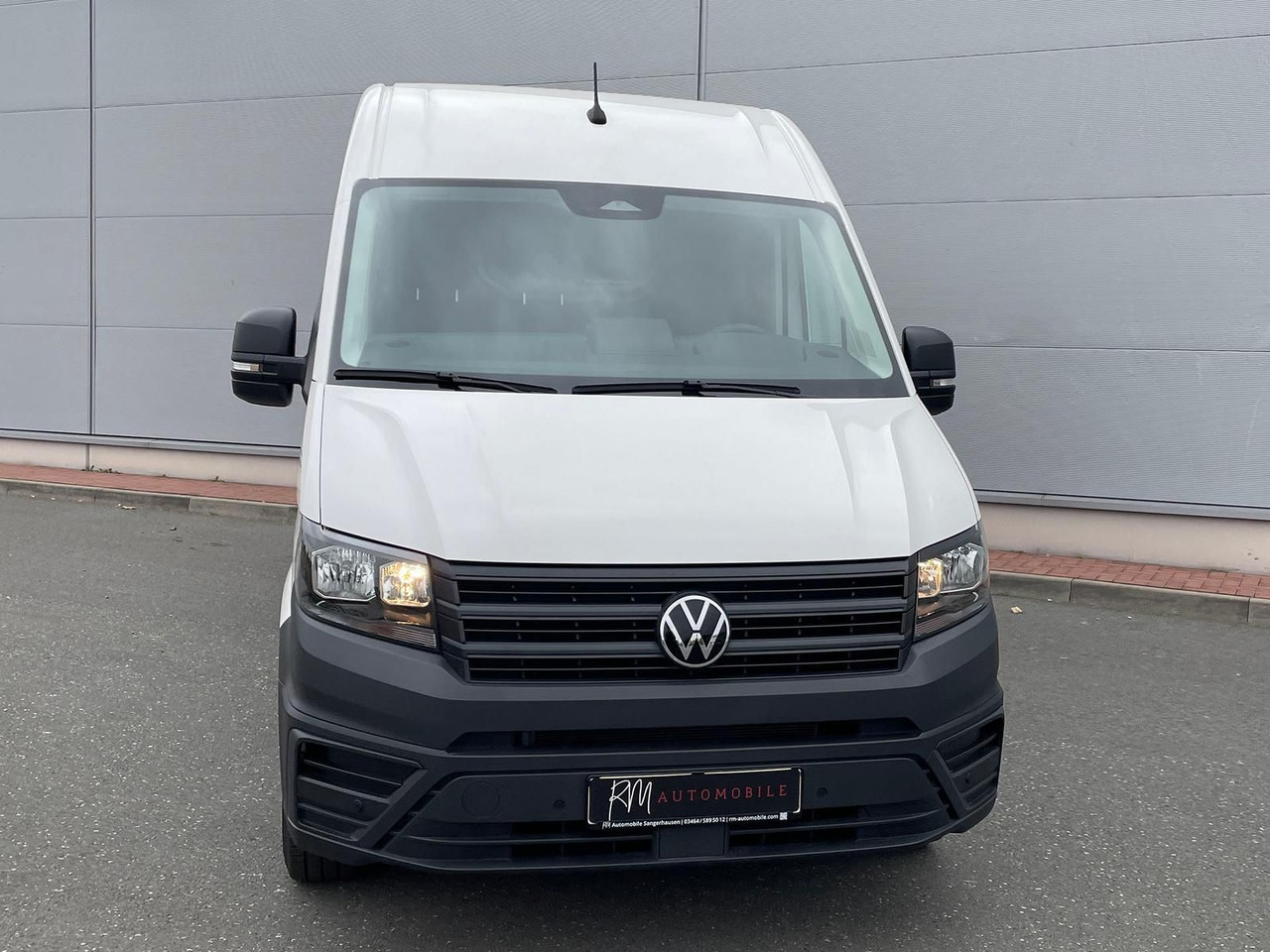 Volkswagen Crafter Kasten 35 L3H3 Autom. NAVI DAB PDC TEMP - Furgon: slika 3 Volkswagen Crafter Kasten 35 L3H3 Autom. NAVI DAB PDC TEMP - Furgon: slika 3