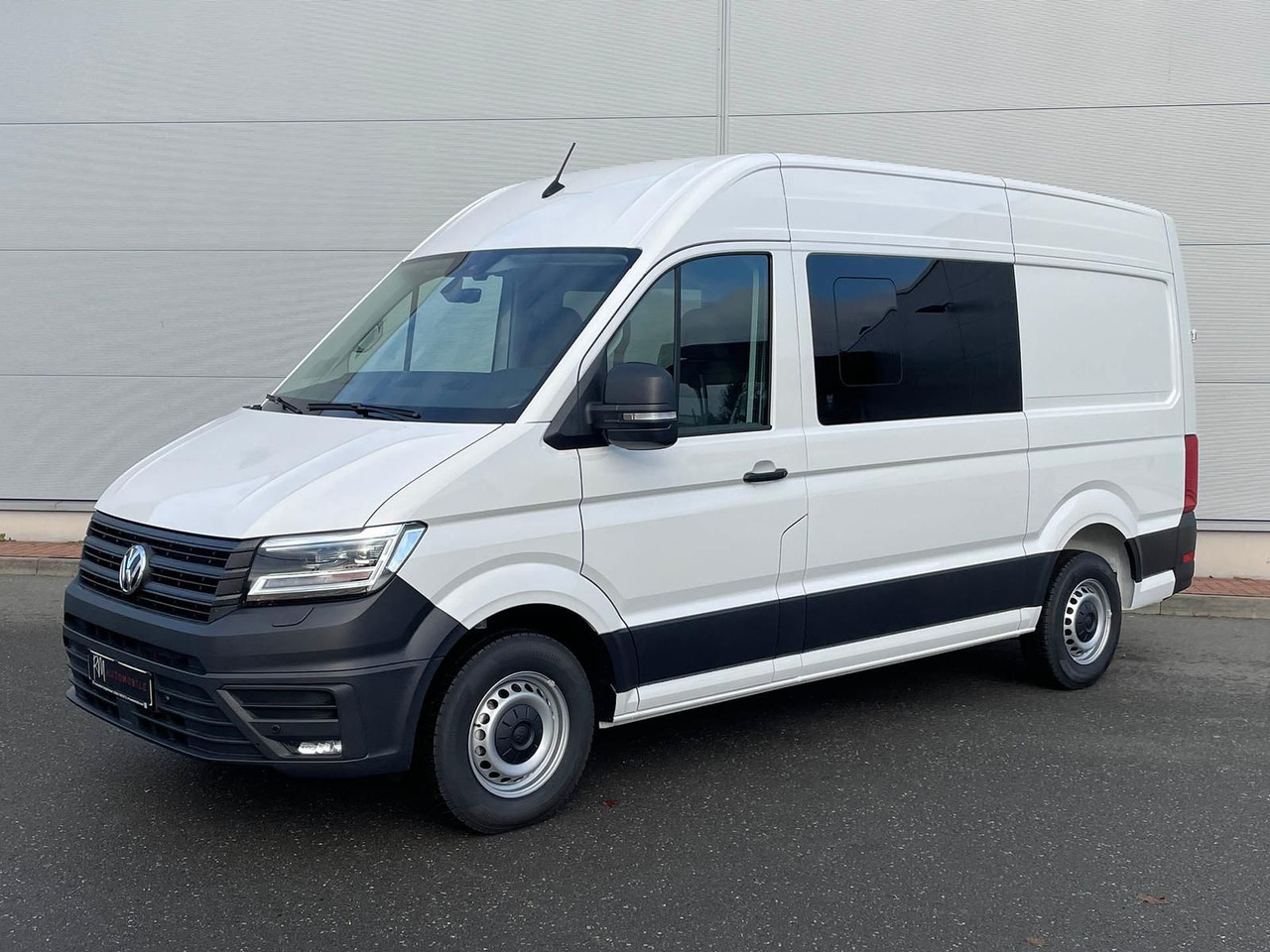 Volkswagen Crafter Kasten 35 L3H3 Autom. NAVI SITZHZ ACC - Potniški kombi: slika 1 Volkswagen Crafter Kasten 35 L3H3 Autom. NAVI SITZHZ ACC - Potniški kombi: slika 1
