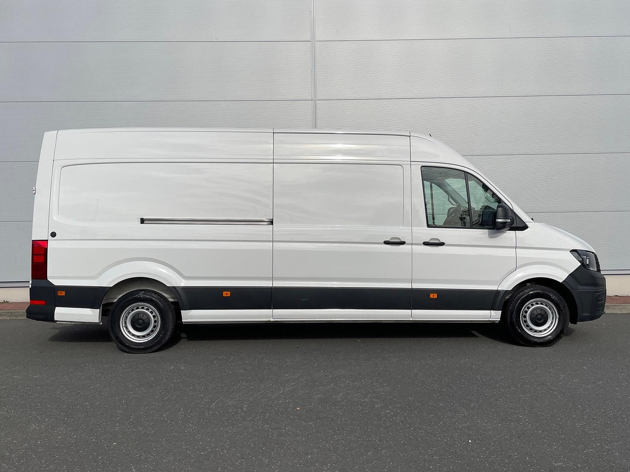 Volkswagen Crafter Kasten 35 L4H3 KAMERA KLIMA SITZHZ DAB - Potniški kombi: slika 5 Volkswagen Crafter Kasten 35 L4H3 KAMERA KLIMA SITZHZ DAB - Potniški kombi: slika 5