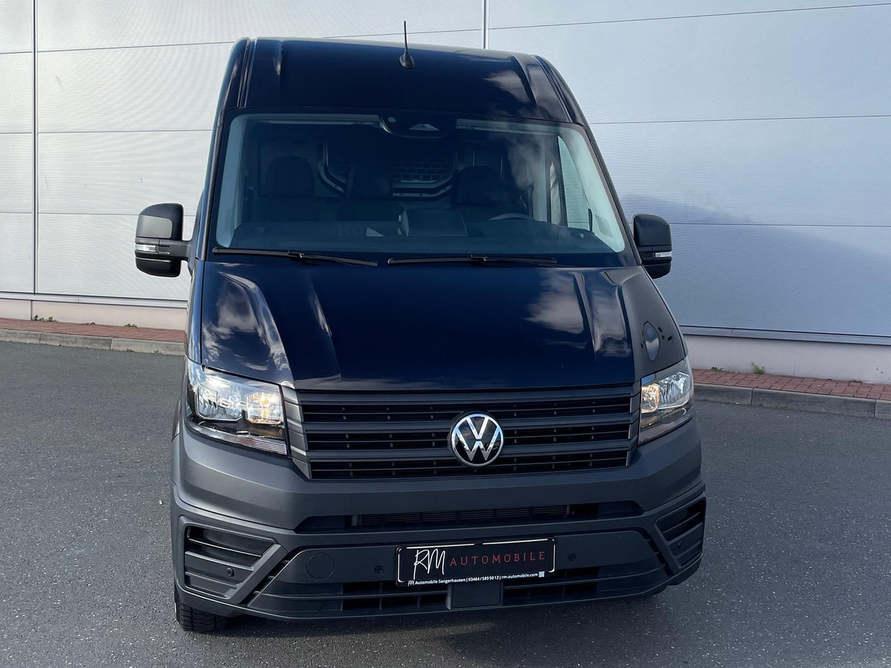 Volkswagen Crafter Kasten 35 L4H3 NAV SITZHZ AHK DAB KAMERA - Potniški kombi: slika 4 Volkswagen Crafter Kasten 35 L4H3 NAV SITZHZ AHK DAB KAMERA - Potniški kombi: slika 4