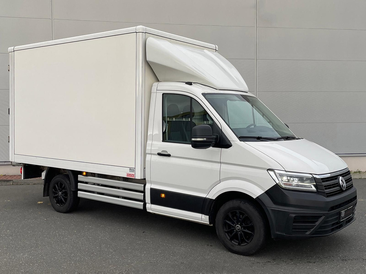 Volkswagen Crafter Koffer mittellang LED DAB SITZH - Dostavno vozilo z zabojnikom: slika 2 Volkswagen Crafter Koffer mittellang LED DAB SITZH - Dostavno vozilo z zabojnikom: slika 2