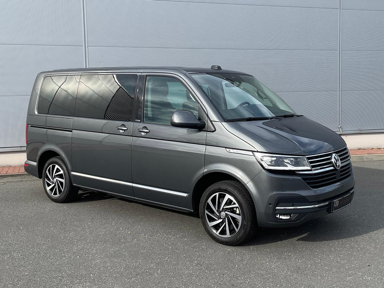 Volkswagen T6.1 Multivan Comfortline 4M ACC KAMERA SITZHZ - Minibus, Potniški kombi: slika 2 Volkswagen T6.1 Multivan Comfortline 4M ACC KAMERA SITZHZ - Minibus, Potniški kombi: slika 2