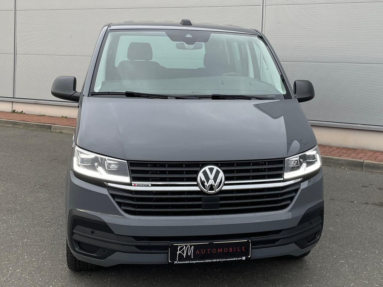 Volkswagen T6.1 Transporter 4MOTION NAVI STANDHZ ACC PDC - Potniški kombi: slika 4 Volkswagen T6.1 Transporter 4MOTION NAVI STANDHZ ACC PDC - Potniški kombi: slika 4