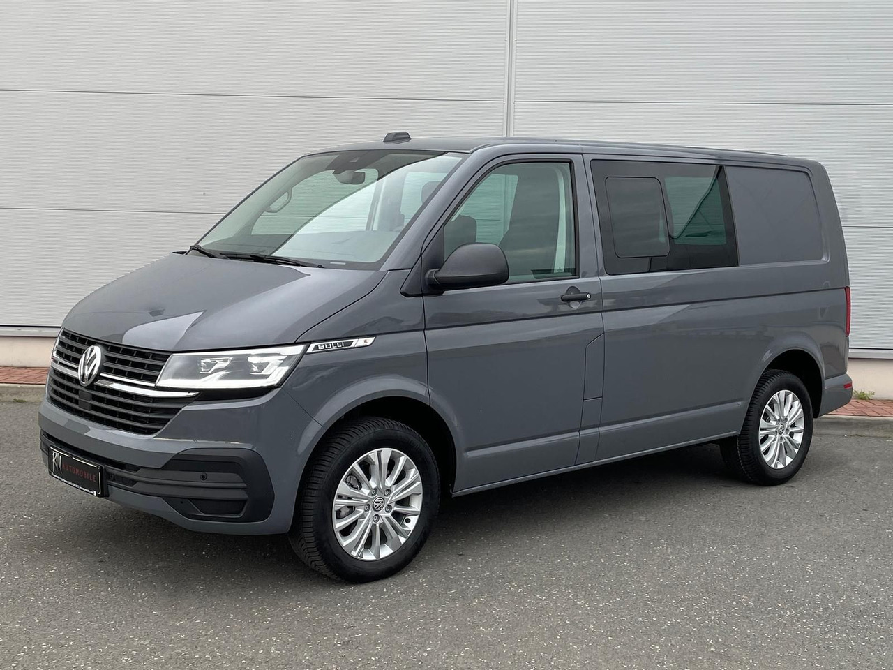 Volkswagen T6.1 Transporter 4MOTION NAVI STANDHZ ACC PDC - Potniški kombi: slika 1 Volkswagen T6.1 Transporter 4MOTION NAVI STANDHZ ACC PDC - Potniški kombi: slika 1