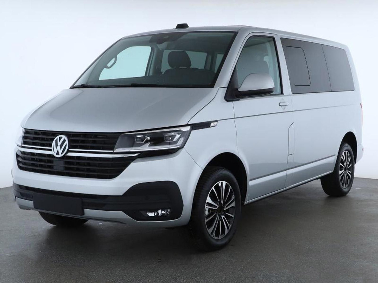 Volkswagen T6.1 Transporter Kombi KR LED STANDHZ ACC NAVI - Potniški kombi: slika 1 Volkswagen T6.1 Transporter Kombi KR LED STANDHZ ACC NAVI - Potniški kombi: slika 1