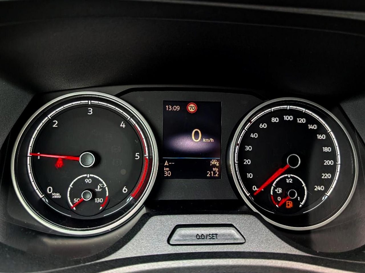 Volkswagen T6.1 Transporter Kombi KR LED STANDHZ ACC NAVI - Potniški kombi: slika 3 Volkswagen T6.1 Transporter Kombi KR LED STANDHZ ACC NAVI - Potniški kombi: slika 3