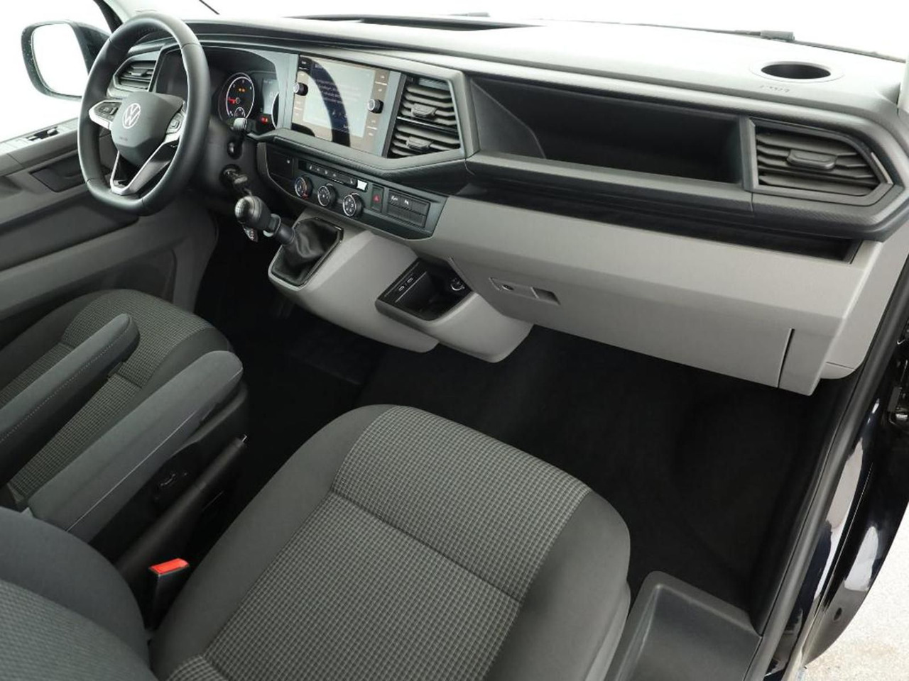 Volkswagen T6.1 Transporter Kombi KR STANDHZ LED ACC NAVI - Potniški kombi: slika 3 Volkswagen T6.1 Transporter Kombi KR STANDHZ LED ACC NAVI - Potniški kombi: slika 3