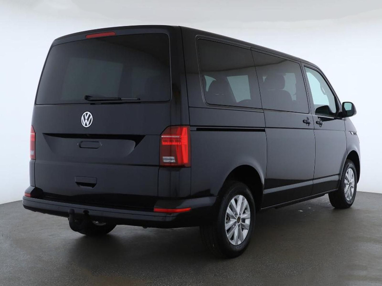 Volkswagen T6.1 Transporter Kombi KR STANDHZ LED ACC NAVI - Karavan: slika 2 Volkswagen T6.1 Transporter Kombi KR STANDHZ LED ACC NAVI - Karavan: slika 2