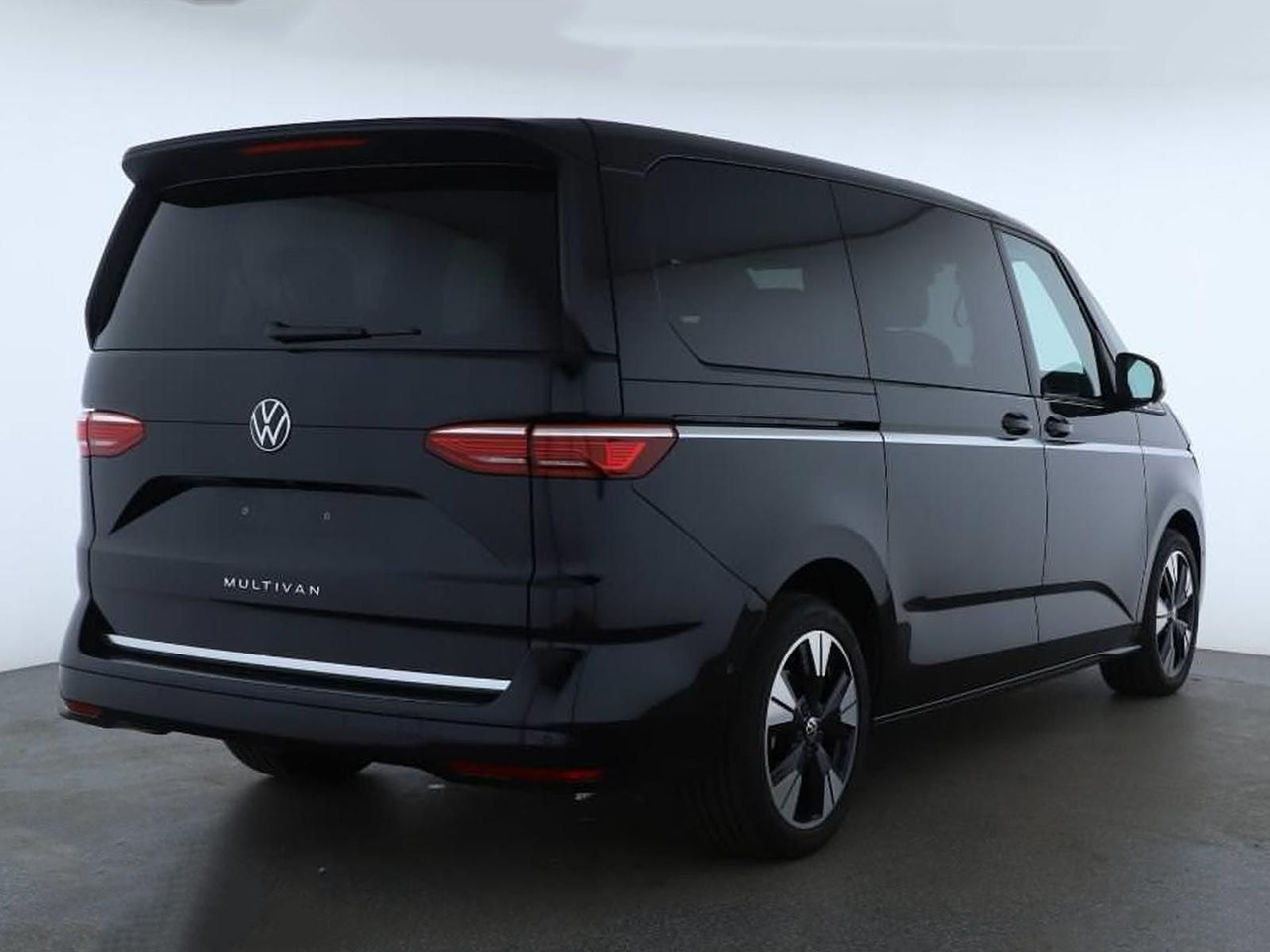 Volkswagen T7 Multivan Style LR el. Sitze ACC DCC SHZ Leder - Potniški kombi: slika 2 Volkswagen T7 Multivan Style LR el. Sitze ACC DCC SHZ Leder - Potniški kombi: slika 2