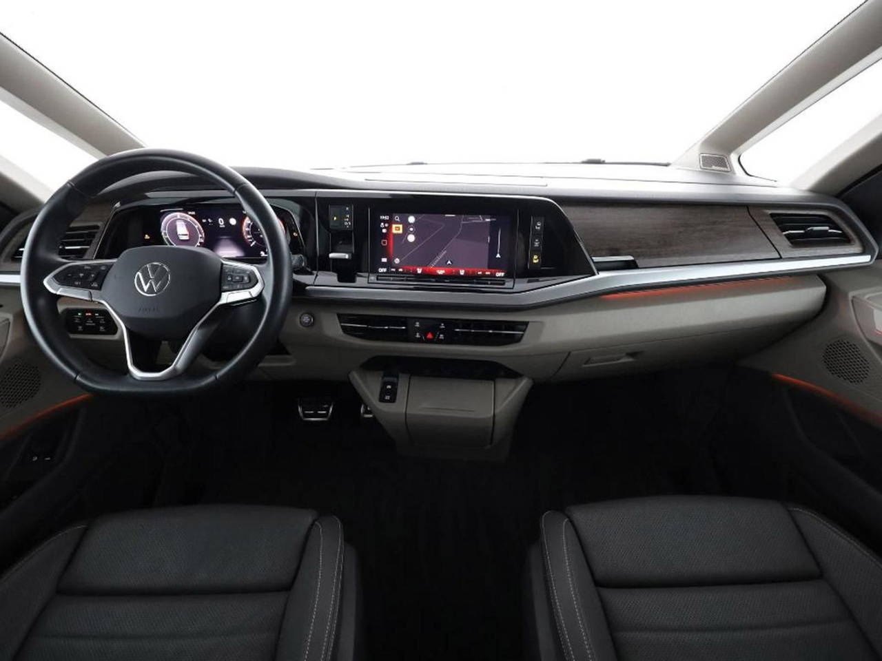 Volkswagen T7 Multivan Style eHybrid LR 4MOTION AHK ACC - Potniški kombi: slika 4 Volkswagen T7 Multivan Style eHybrid LR 4MOTION AHK ACC - Potniški kombi: slika 4