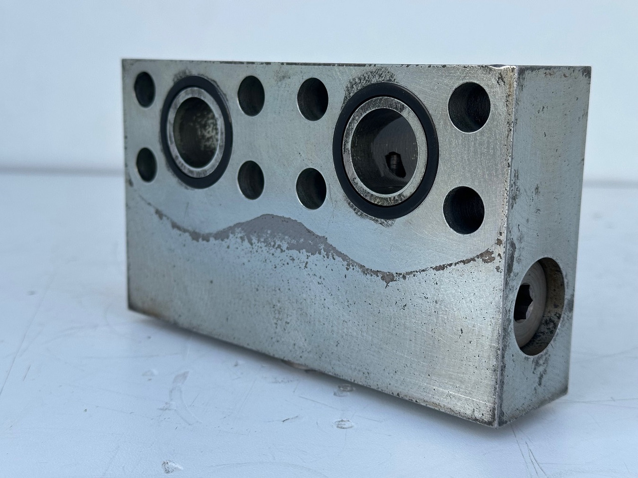 Liebherr Dämpfungsventil ID-Nr.10121777. P924 COMP, P926, R926, R916, R922, R924 COMP, R924, R926 COMP, R926, R930, R936, R946, R950 T, R960 T. #10121777.43199# - Nihajni motor za Gradbeni stroj: slika 3 Liebherr Dämpfungsventil ID-Nr.10121777. P924 COMP, P926, R926, R916, R922, R924 COMP, R924, R926 COMP, R926, R930, R936, R946, R950 T, R960 T. #10121777.43199# - Nihajni motor za Gradbeni stroj: slika 3