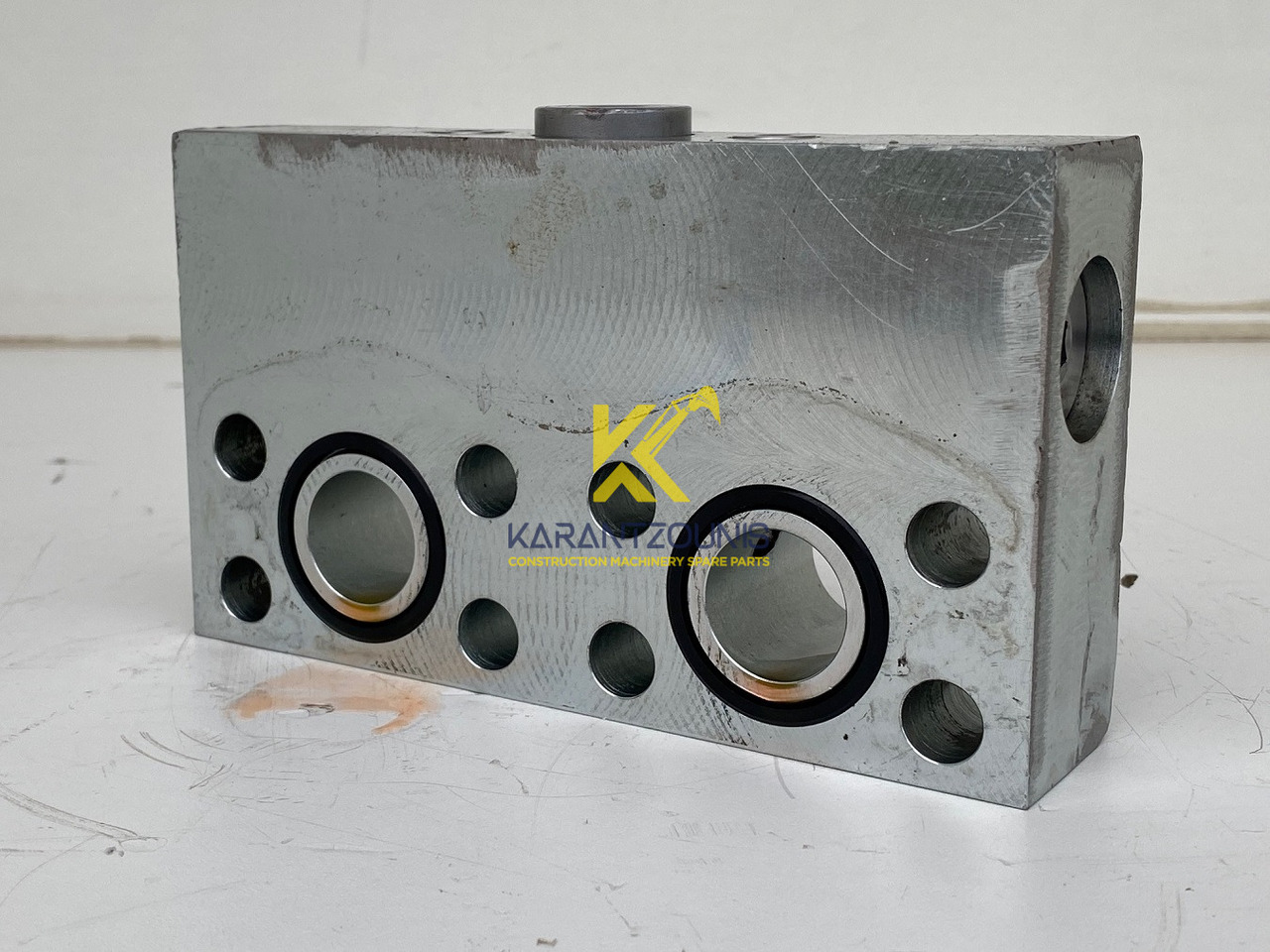 Liebherr Dämpfungsventil ID-Nr.10121777. P924 COMP, P926, R926, R916, R922, R924 COMP, R924, R926 COMP, R926, R930, R936, R946, R950 T, R960 T. #DÄ27652# - Nihajni motor za Bager: slika 3 Liebherr Dämpfungsventil ID-Nr.10121777. P924 COMP, P926, R926, R916, R922, R924 COMP, R924, R926 COMP, R926, R930, R936, R946, R950 T, R960 T. #DÄ27652# - Nihajni motor za Bager: slika 3