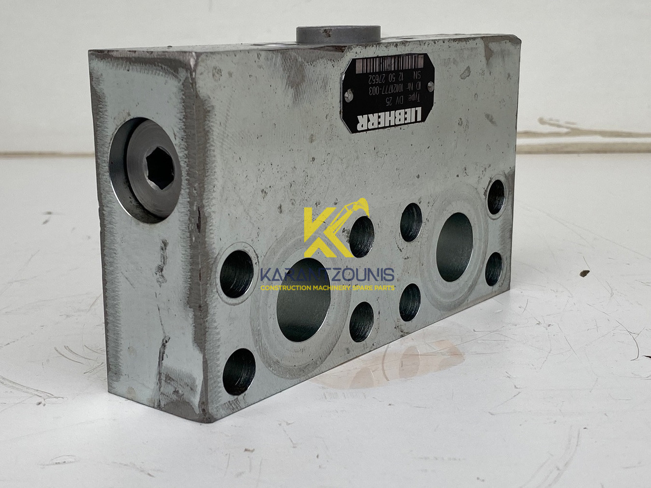 Liebherr Dämpfungsventil ID-Nr.10121777. P924 COMP, P926, R926, R916, R922, R924 COMP, R924, R926 COMP, R926, R930, R936, R946, R950 T, R960 T. #DÄ27652# - Nihajni motor za Bager: slika 4 Liebherr Dämpfungsventil ID-Nr.10121777. P924 COMP, P926, R926, R916, R922, R924 COMP, R924, R926 COMP, R926, R930, R936, R946, R950 T, R960 T. #DÄ27652# - Nihajni motor za Bager: slika 4