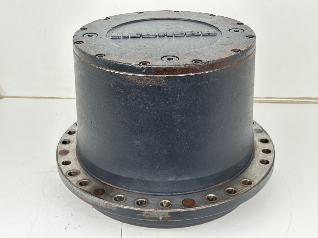 Liebherr Fahrantrieb FAT355P076. ID-Nr.969455101 - ID-Nr.969524001 - ID-Nr.90022900. LO1916, LOS916, R906, R916, R922, R924. #969455101.1647# - Bočni reduktor za Gradbeni stroj: slika 4 Liebherr Fahrantrieb FAT355P076. ID-Nr.969455101 - ID-Nr.969524001 - ID-Nr.90022900. LO1916, LOS916, R906, R916, R922, R924. #969455101.1647# - Bočni reduktor za Gradbeni stroj: slika 4