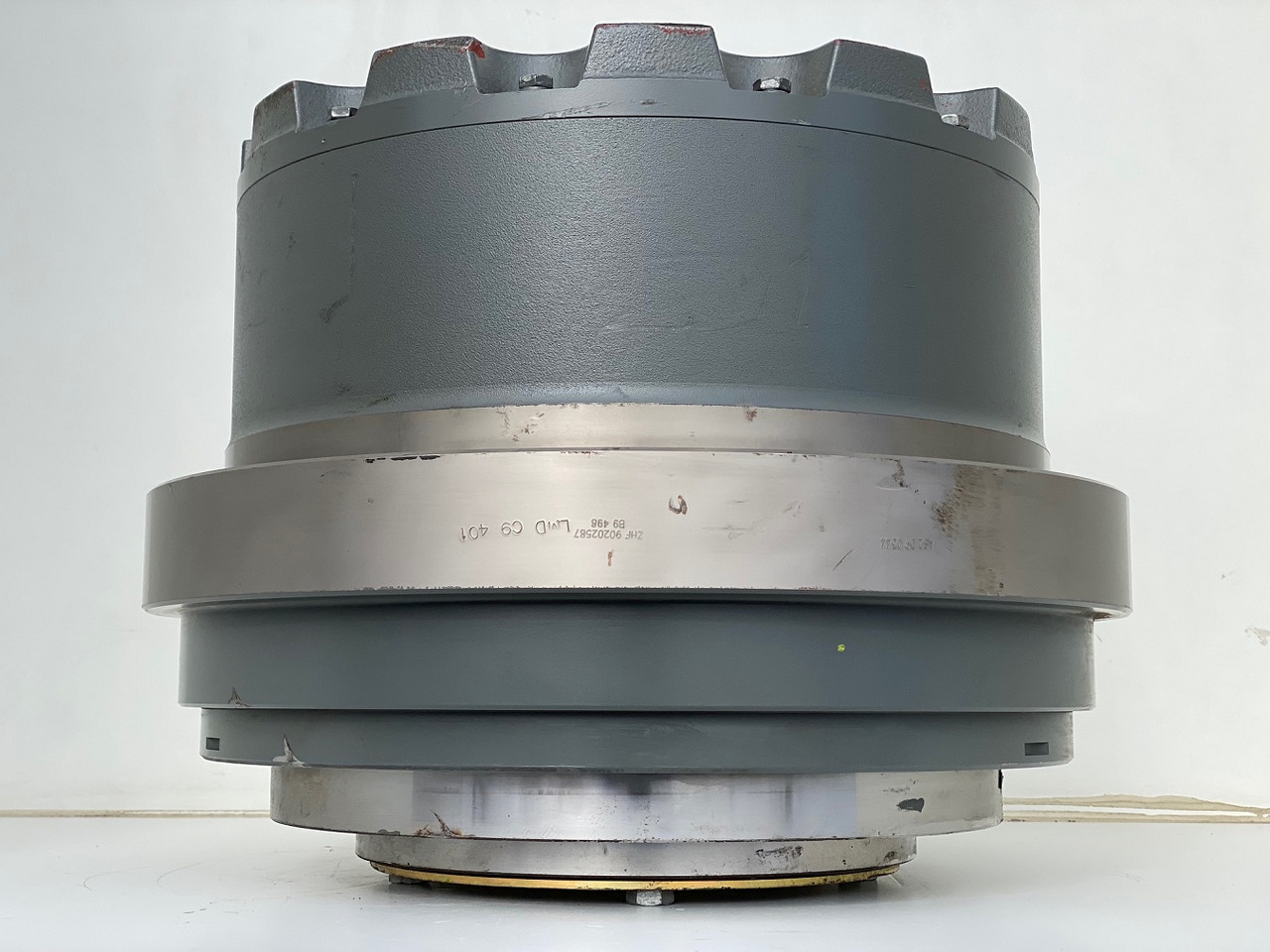 Liebherr Fahrantrieb FAT450P123, ID-Nr.90202516 - ID-Nr.90202517. LOS954, R940, R946, R950, R954, R956. #159-04# - Bočni reduktor za Bager goseničar: slika 3 Liebherr Fahrantrieb FAT450P123, ID-Nr.90202516 - ID-Nr.90202517. LOS954, R940, R946, R950, R954, R956. #159-04# - Bočni reduktor za Bager goseničar: slika 3