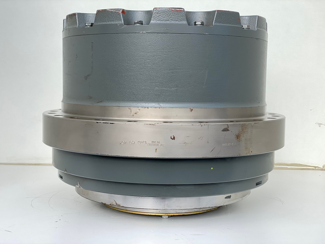 Liebherr Fahrantrieb FAT450P123, ID-Nr.90202516 - ID-Nr.90202517. LOS954, R940, R946, R950, R954, R956. #159-04# - Bočni reduktor za Bager goseničar: slika 2 Liebherr Fahrantrieb FAT450P123, ID-Nr.90202516 - ID-Nr.90202517. LOS954, R940, R946, R950, R954, R956. #159-04# - Bočni reduktor za Bager goseničar: slika 2