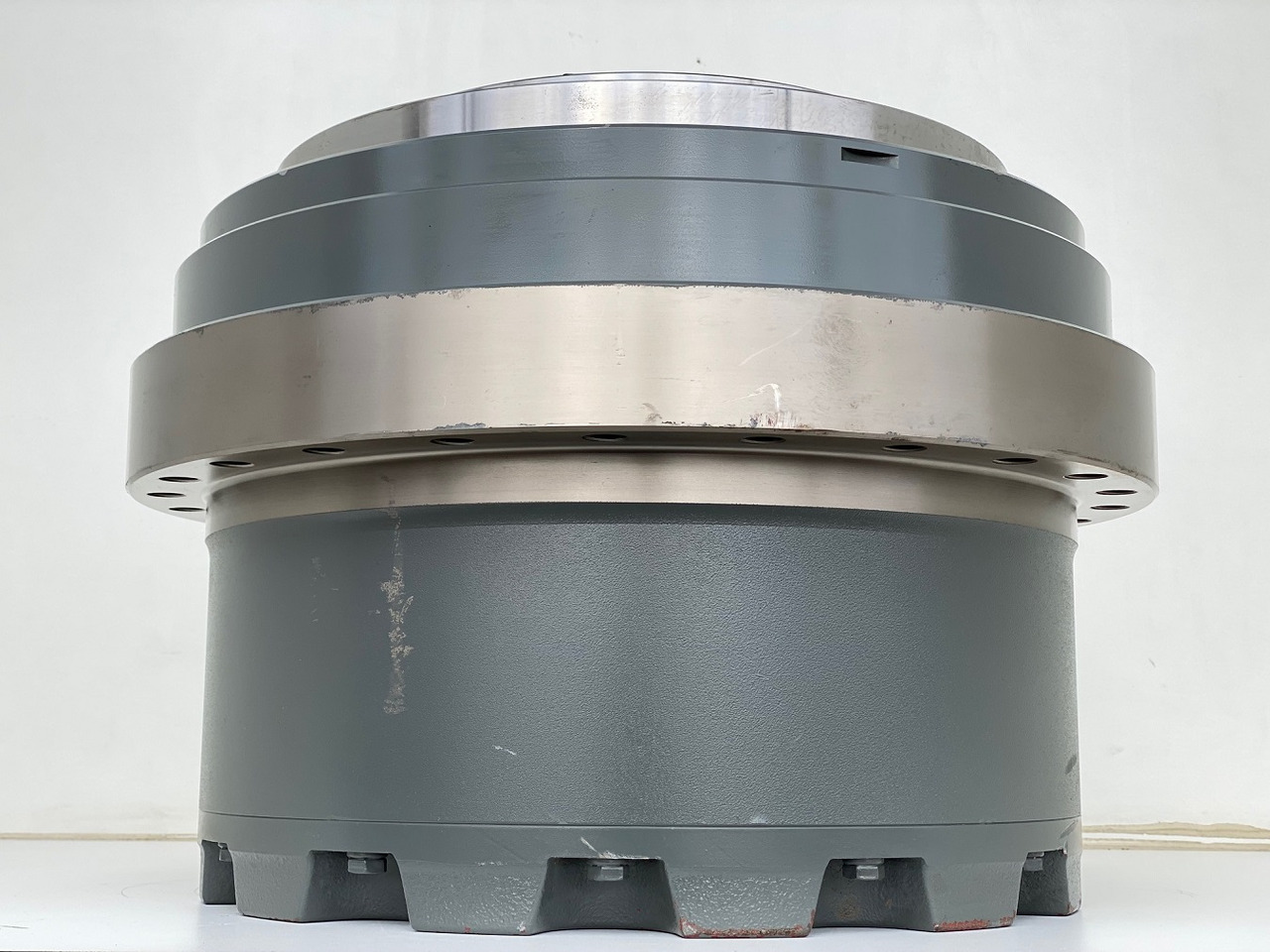 Liebherr Fahrantrieb FAT450P135, ID-Nr.90211932 - ID-Nr.90211933. ER944, R940, R944, R945, R946, R950, R960 T. #159-03# - Bočni reduktor za Bager goseničar: slika 4 Liebherr Fahrantrieb FAT450P135, ID-Nr.90211932 - ID-Nr.90211933. ER944, R940, R944, R945, R946, R950, R960 T. #159-03# - Bočni reduktor za Bager goseničar: slika 4