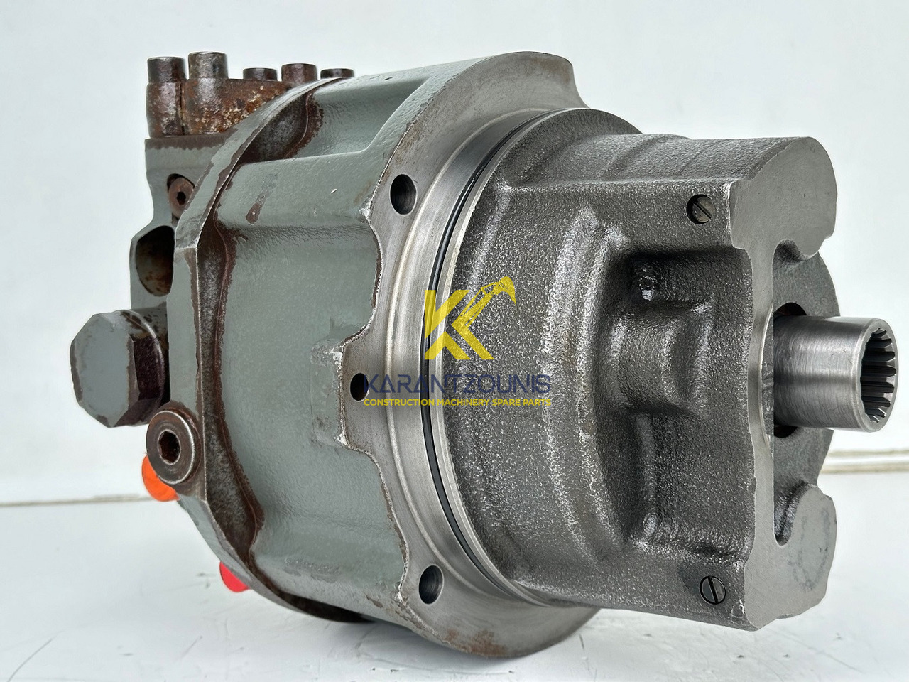 Liebherr Hydraulikeinbaumotor CMVE O 108. ID-Nr.10118562 - ID-Nr.10132610 - ID-Nr.10129048. LOS1916, LOS916, LOS926, R906, R916, R918, R920, R922, R924, R926COMP, R926, R936. #28314# - Hidravlični motor za Gradbeni stroj: slika 1 Liebherr Hydraulikeinbaumotor CMVE O 108. ID-Nr.10118562 - ID-Nr.10132610 - ID-Nr.10129048. LOS1916, LOS916, LOS926, R906, R916, R918, R920, R922, R924, R926COMP, R926, R936. #28314# - Hidravlični motor za Gradbeni stroj: slika 1