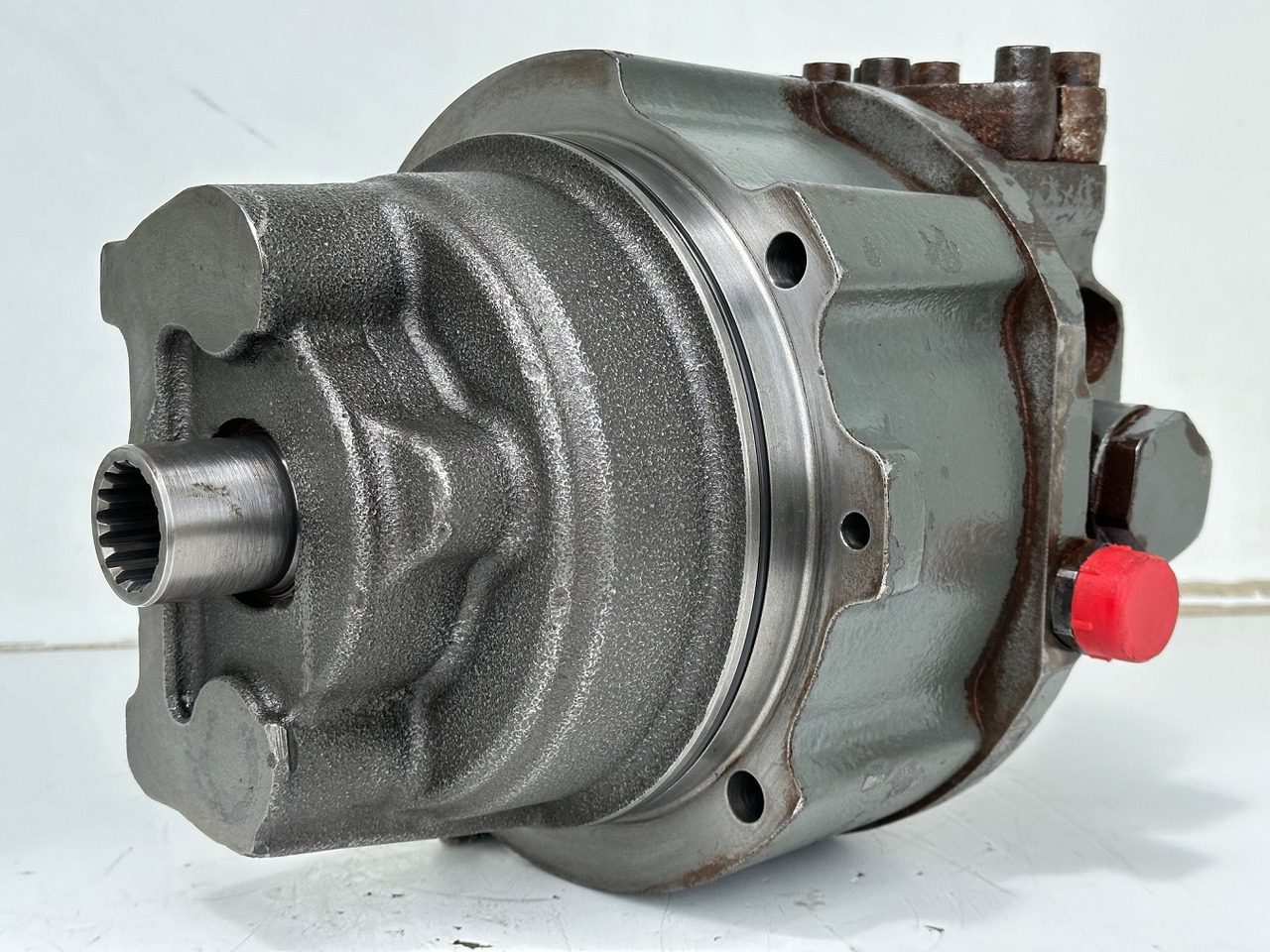 Liebherr Hydraulikeinbaumotor CMVE O 108. ID-Nr.10118562 - ID-Nr.10132610 - ID-Nr.10129048. LOS1916, LOS916, LOS926, R906, R916, R918, R920, R922, R924, R926COMP, R926, R936. #28314# - Hidravlični motor za Gradbeni stroj: slika 2 Liebherr Hydraulikeinbaumotor CMVE O 108. ID-Nr.10118562 - ID-Nr.10132610 - ID-Nr.10129048. LOS1916, LOS916, LOS926, R906, R916, R918, R920, R922, R924, R926COMP, R926, R936. #28314# - Hidravlični motor za Gradbeni stroj: slika 2