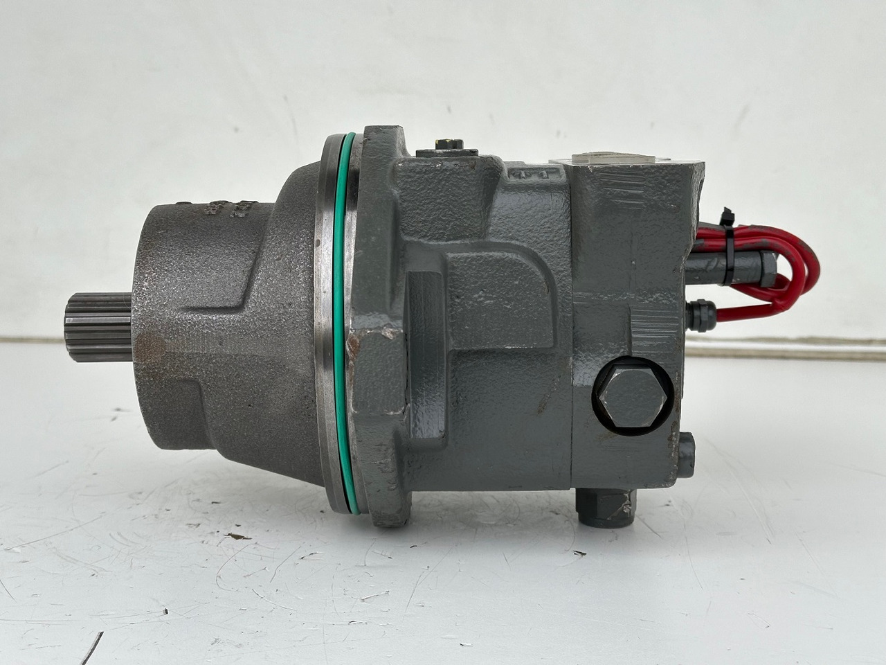 Liebherr Hydraulikeinbaumotor FMF045, ID-Nr.10132702. A924, LH30C, LH30M, LH35M, LH35MT, LH40C, LH40CP, LH40M, LH40MP, LH50CHR, LH50M, LH50MHR, LH50MT. #23.12.01063# - Hidravlični motor za Gradbeni stroj: slika 5 Liebherr Hydraulikeinbaumotor FMF045, ID-Nr.10132702. A924, LH30C, LH30M, LH35M, LH35MT, LH40C, LH40CP, LH40M, LH40MP, LH50CHR, LH50M, LH50MHR, LH50MT. #23.12.01063# - Hidravlični motor za Gradbeni stroj: slika 5