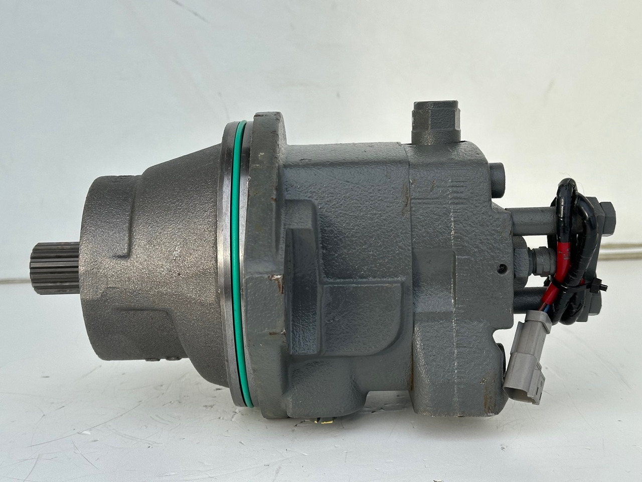 Liebherr Hydraulikeinbaumotor FMF045, ID-Nr.10132702. A924, LH30C, LH30M, LH35M, LH35MT, LH40C, LH40CP, LH40M, LH40MP, LH50CHR, LH50M, LH50MHR, LH50MT. #23.12.01811# - Hidravlični motor za Gradbeni stroj: slika 3 Liebherr Hydraulikeinbaumotor FMF045, ID-Nr.10132702. A924, LH30C, LH30M, LH35M, LH35MT, LH40C, LH40CP, LH40M, LH40MP, LH50CHR, LH50M, LH50MHR, LH50MT. #23.12.01811# - Hidravlični motor za Gradbeni stroj: slika 3