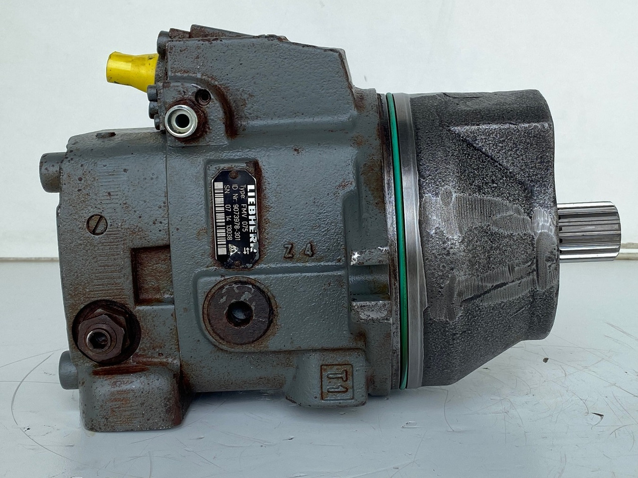 Liebherr Hydraulikeinbaumotor FMV075, ID-Nr.9073978. LOS914, LOS924, R902, R904, R912, R914, R922, R924, R924 COMP, R924 COMPA. #13038# - Hidravlični motor za Bager goseničar: slika 3 Liebherr Hydraulikeinbaumotor FMV075, ID-Nr.9073978. LOS914, LOS924, R902, R904, R912, R914, R922, R924, R924 COMP, R924 COMPA. #13038# - Hidravlični motor za Bager goseničar: slika 3