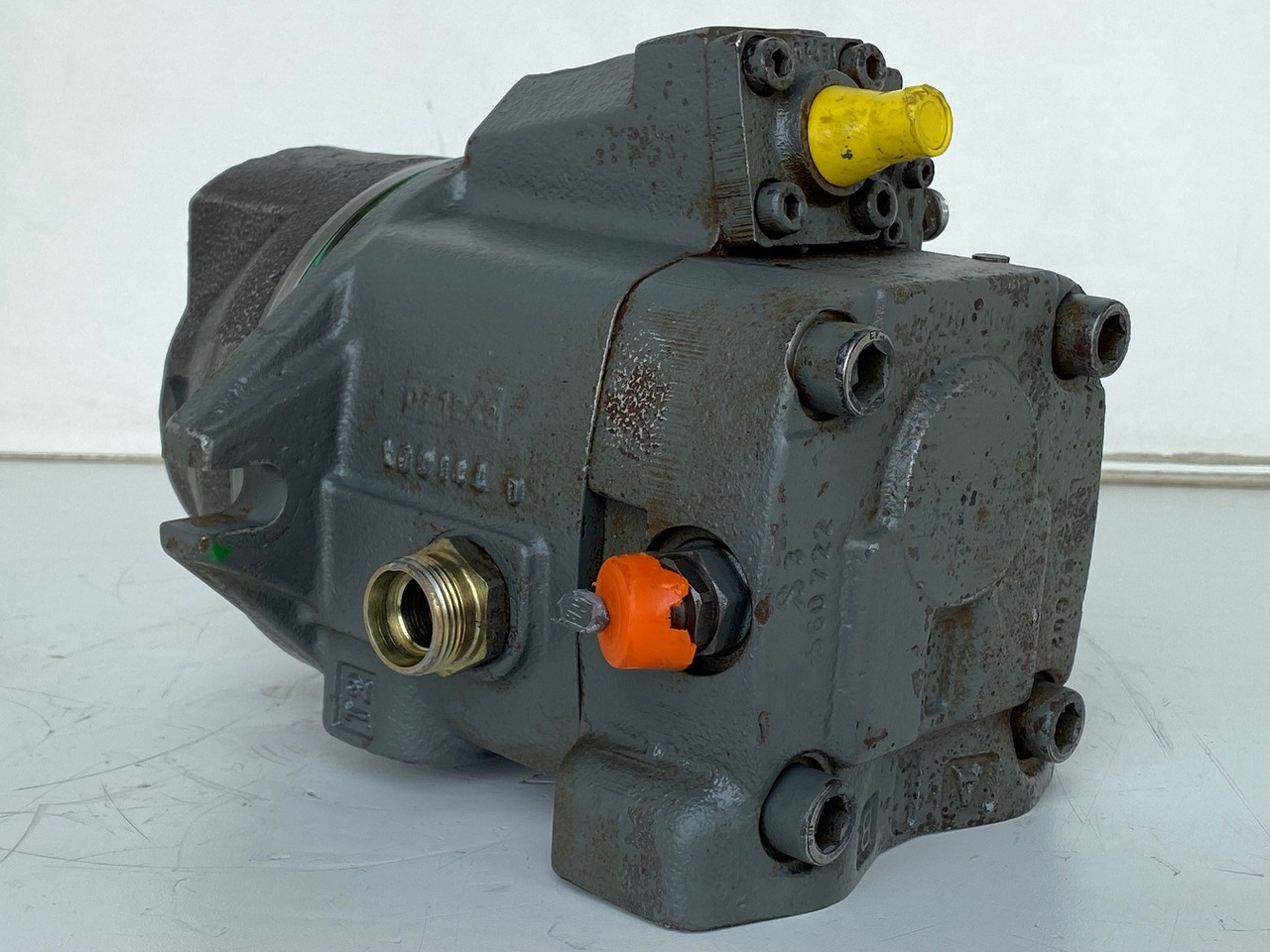 Liebherr Hydraulikeinbaumotor FMV075, ID-Nr.9073978. LOS914, LOS924, R902, R904, R912, R914, R922, R924, R924 COMP, R924 COMPA. #13038# - Hidravlični motor za Bager goseničar: slika 5 Liebherr Hydraulikeinbaumotor FMV075, ID-Nr.9073978. LOS914, LOS924, R902, R904, R912, R914, R922, R924, R924 COMP, R924 COMPA. #13038# - Hidravlični motor za Bager goseničar: slika 5