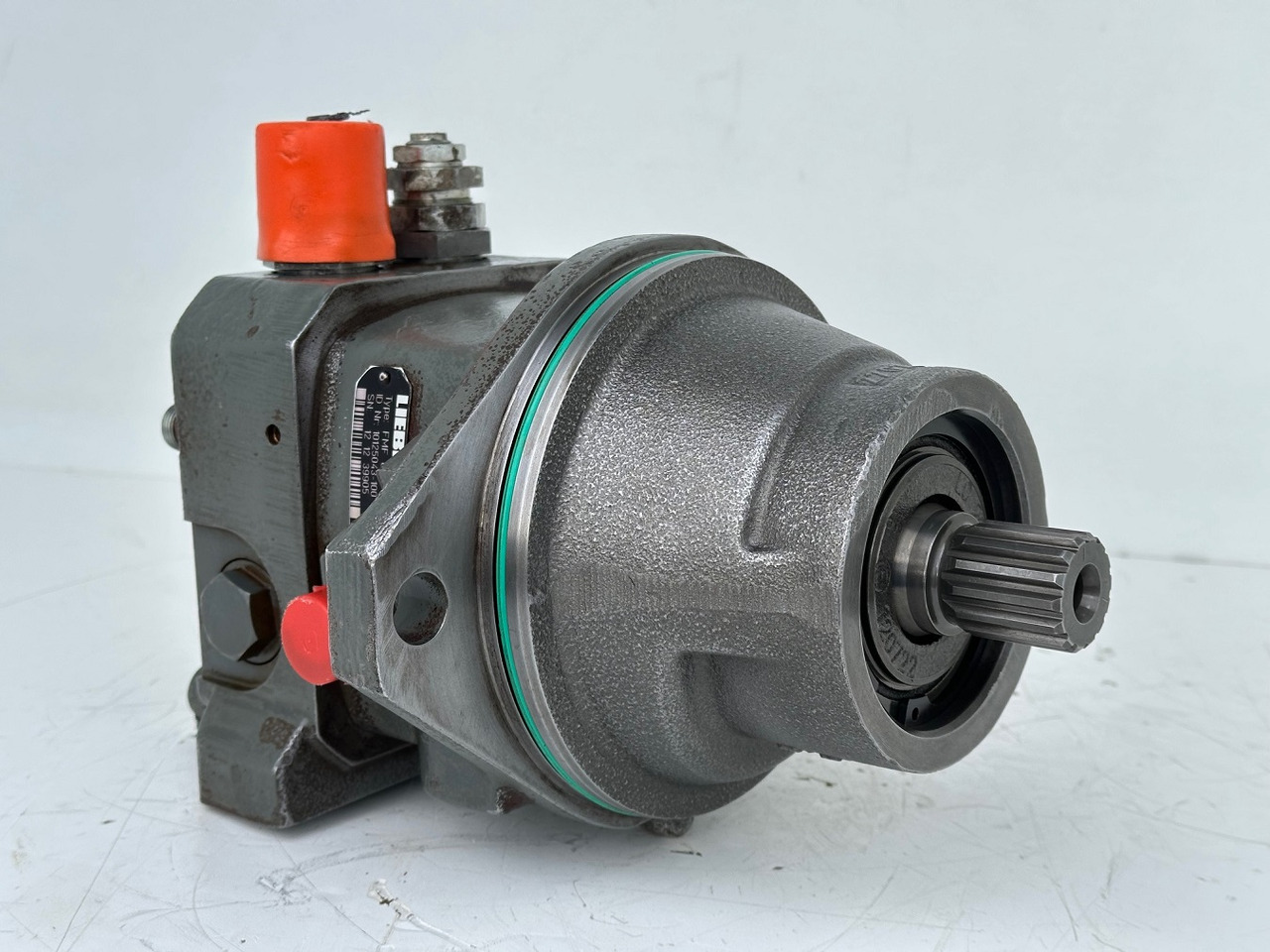 Liebherr Hydraulikeinbaumotor Typ:FMF045. ID-Nr.9075181 - ID-Nr.10125041 - ID-Nr.10125043. A309, A311, A312, A314, A316, A900, A904, A918, R313, R317, R900, R904. #10125043.39905# - Hidravlični motor za Bager goseničar: slika 4 Liebherr Hydraulikeinbaumotor Typ:FMF045. ID-Nr.9075181 - ID-Nr.10125041 - ID-Nr.10125043. A309, A311, A312, A314, A316, A900, A904, A918, R313, R317, R900, R904. #10125043.39905# - Hidravlični motor za Bager goseničar: slika 4