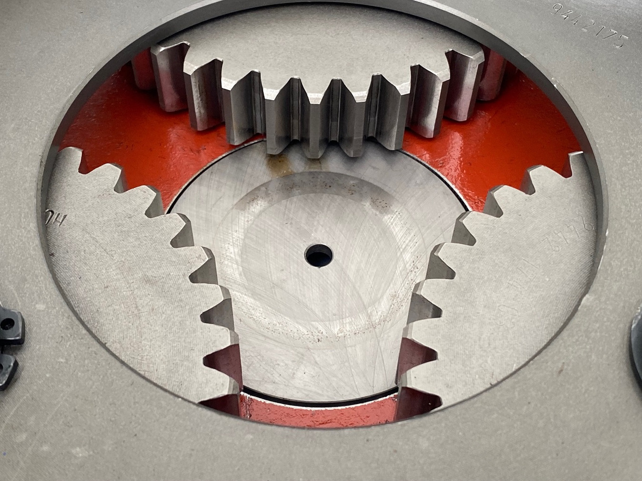 Nihajni motor za Bager goseničar Liebherr Lamellenträger ID-Nr.9442175  and Planetenträger ID-Nr.9442172 and Planetenrad ID-Nr.9442173.   SAT325/204.: slika 9