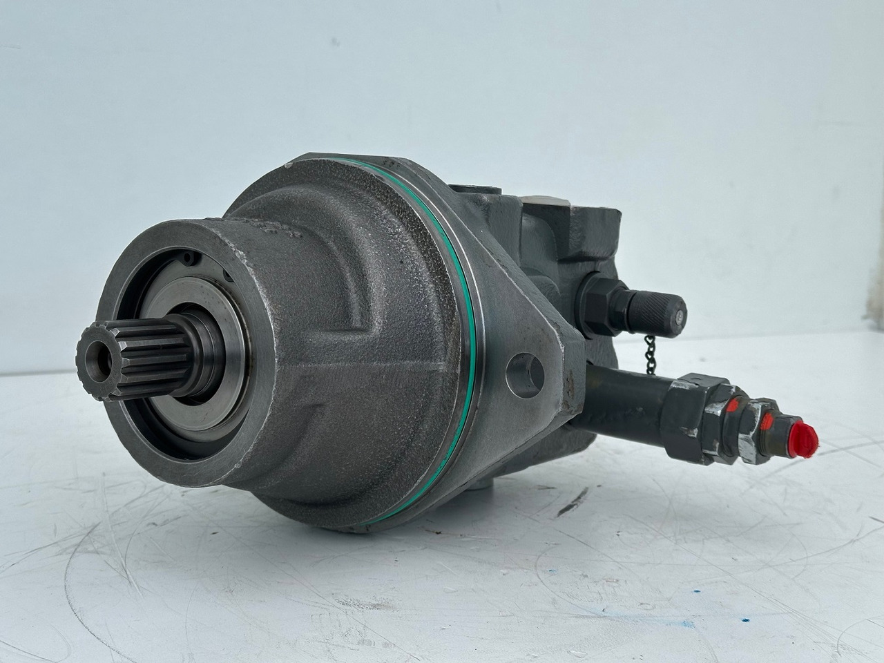 Liebherr Original Hydraulikeinbaumotor FMF045. ID-Nr.12464105. SAT250/287. LH18M, LH22C, LH22M, LH24M, LH26EC, LH26EM, LH26M. #12464105.0854# - Nihajni motor za Gradbeni stroj: slika 2 Liebherr Original Hydraulikeinbaumotor FMF045. ID-Nr.12464105. SAT250/287. LH18M, LH22C, LH22M, LH24M, LH26EC, LH26EM, LH26M. #12464105.0854# - Nihajni motor za Gradbeni stroj: slika 2