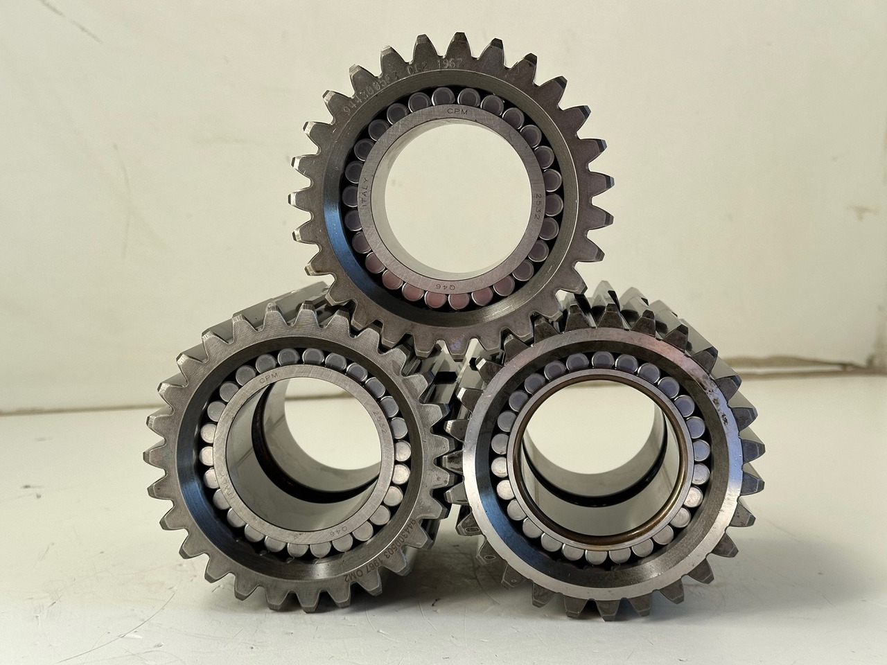 Liebherr Planetenrad ID-Nr.9443004 - ID-Nr.944300403. FAT400-FAT400/018-FAT400P018-FAT400P063-FAT400P073-FAT400P092. R934 IND,R906,R914,R916,R922,R924,R932,R934,R936,R942,R944. #944300503.18.12# - Bočni reduktor za Bager goseničar: slika 4 Liebherr Planetenrad ID-Nr.9443004 - ID-Nr.944300403. FAT400-FAT400/018-FAT400P018-FAT400P063-FAT400P073-FAT400P092. R934 IND,R906,R914,R916,R922,R924,R932,R934,R936,R942,R944. #944300503.18.12# - Bočni reduktor za Bager goseničar: slika 4