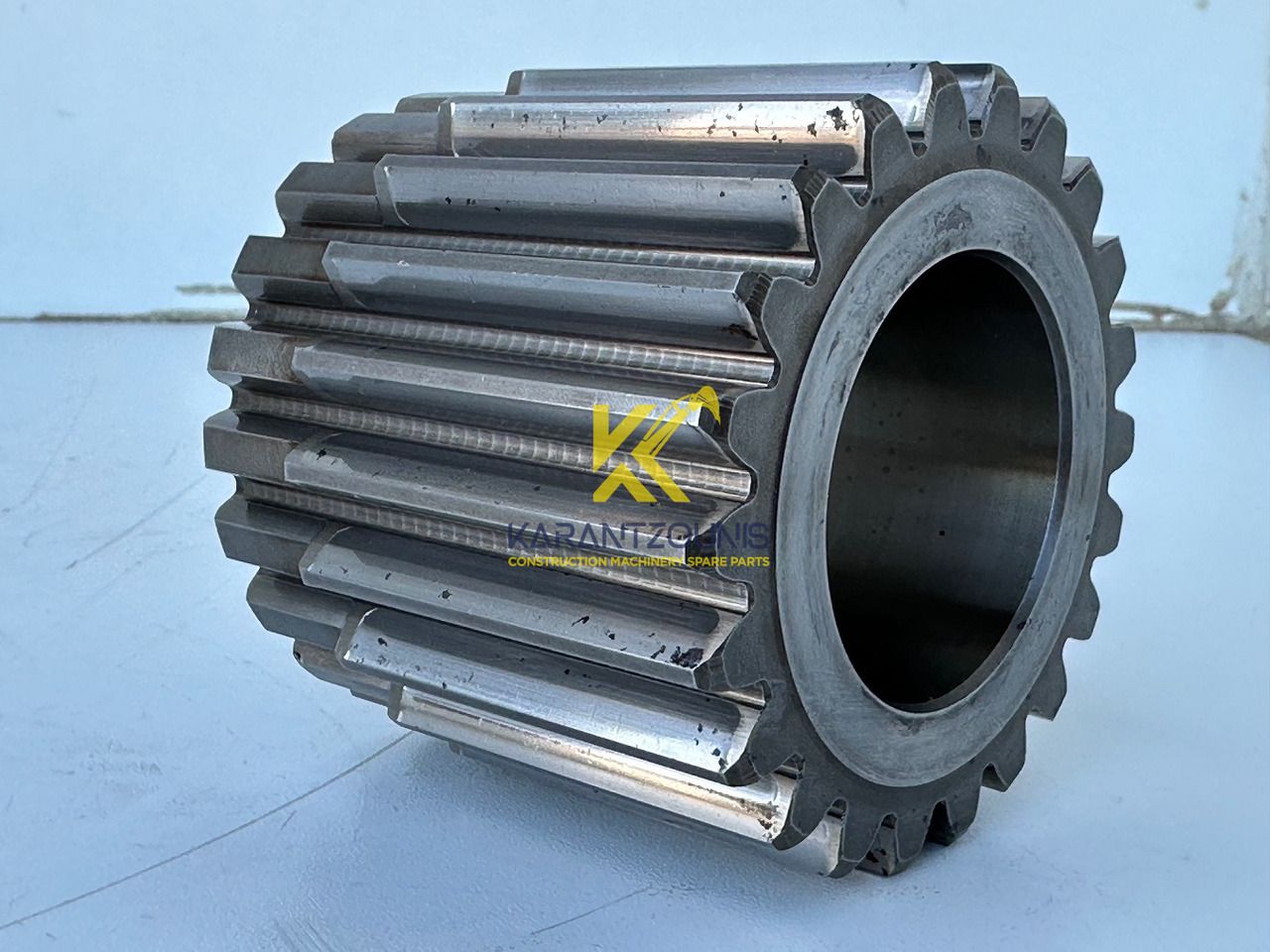 Liebherr Sonnenrad ID-Nr.90016258. FAT400P112,FAT400P130,FAT400P139,LOS1936,LOS926,R926,R928,R930,R934,R936,R938,R940,R944,R946,R950T. #90016258.06.08.02# - Bočni reduktor za Bager goseničar: slika 2 Liebherr Sonnenrad ID-Nr.90016258. FAT400P112,FAT400P130,FAT400P139,LOS1936,LOS926,R926,R928,R930,R934,R936,R938,R940,R944,R946,R950T. #90016258.06.08.02# - Bočni reduktor za Bager goseničar: slika 2