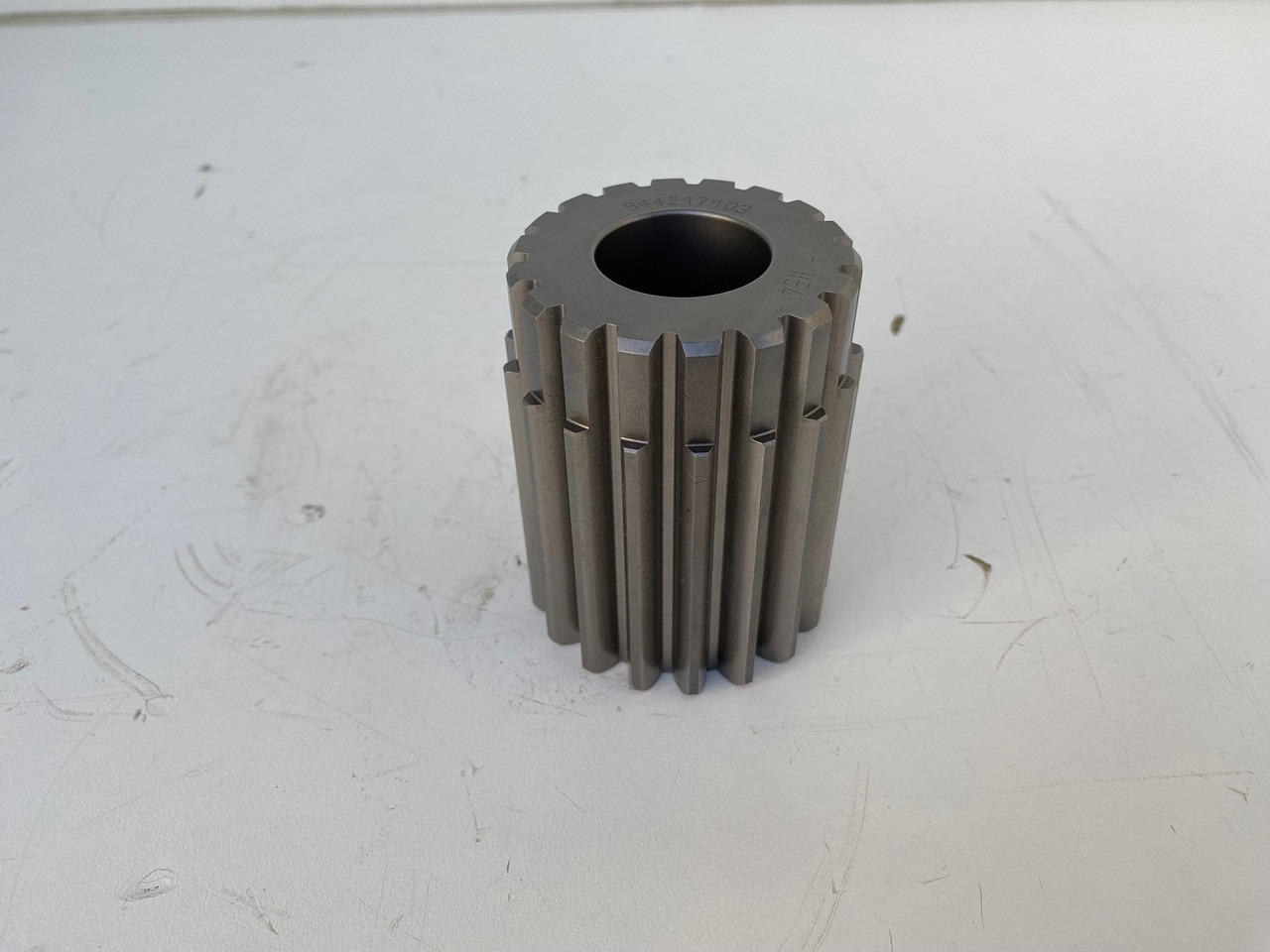 Liebherr Sonnenrad ID-Nr.9442171 - ID-Nr.944217103 - ID-Nr.90208498.    SAT325/204, SAT325/242, SAT325/254, SAT325/274, SAT325/294, SAT375/219.   #HE4# - Nihajni motor za Bager: slika 1 Liebherr Sonnenrad ID-Nr.9442171 - ID-Nr.944217103 - ID-Nr.90208498.    SAT325/204, SAT325/242, SAT325/254, SAT325/274, SAT325/294, SAT375/219.   #HE4# - Nihajni motor za Bager: slika 1