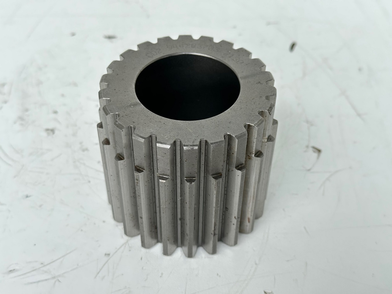 Liebherr Sonnenrad ID-Nr.9442837. FAT350 - FAT350P022 - FAT350P032 - FAT350P059 - FAT350P062 - FAT350P068 - FAT350P079. LH22, LOS103, ER912, LOS914, LOS924 COMP, R313, R317, R900, R902, R904, R912, - Menjalnik za Bager goseničar: slika 1 Liebherr Sonnenrad ID-Nr.9442837. FAT350 - FAT350P022 - FAT350P032 - FAT350P059 - FAT350P062 - FAT350P068 - FAT350P079. LH22, LOS103, ER912, LOS914, LOS924 COMP, R313, R317, R900, R902, R904, R912, - Menjalnik za Bager goseničar: slika 1