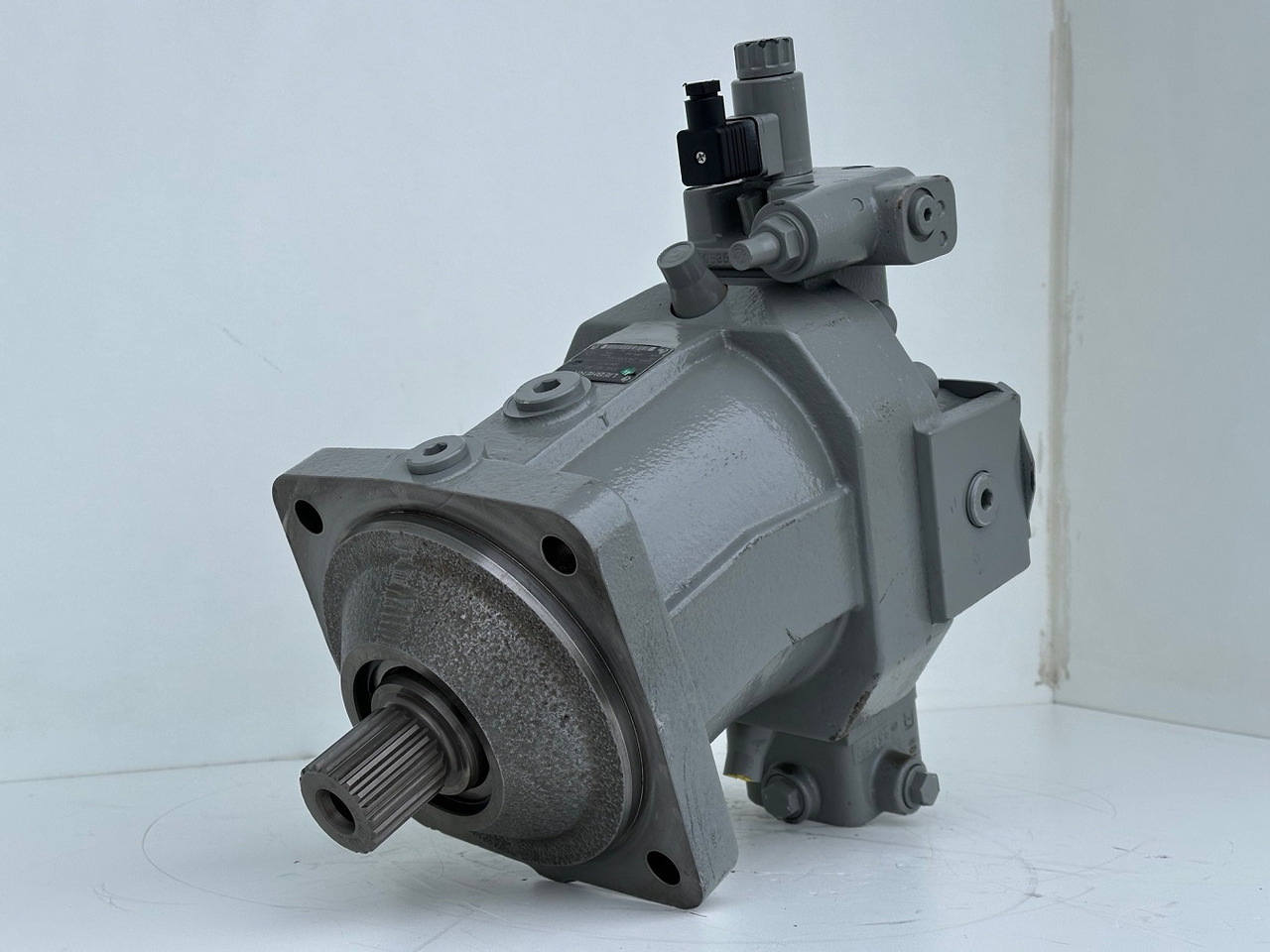 Liebherr Verstellmotor ID-Nr.510240108 - Hydromatik Rexroth Axialkolben-Verstellmotor Typ:A6VM140EP2D/63W-VZB017HB. #24338069# - Hidravlični motor za Gosenični žerjav: slika 1 Liebherr Verstellmotor ID-Nr.510240108 - Hydromatik Rexroth Axialkolben-Verstellmotor Typ:A6VM140EP2D/63W-VZB017HB. #24338069# - Hidravlični motor za Gosenični žerjav: slika 1