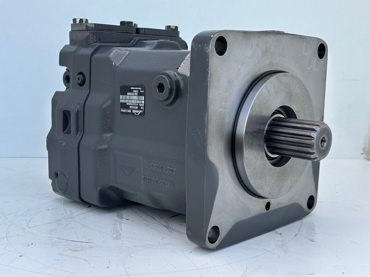 Linde Verstellmotor-Axialkolbenmotor Typ:HMV210-02 2532. #HMV210-02.2532# - Hidravlični motor: slika 4 Linde Verstellmotor-Axialkolbenmotor Typ:HMV210-02 2532. #HMV210-02.2532# - Hidravlični motor: slika 4
