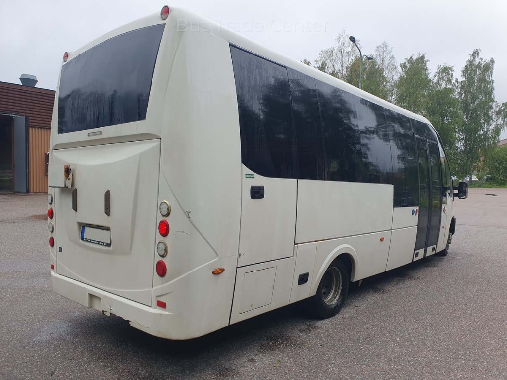 IVECO Rosero FIRST - Minibus, Potniški kombi: slika 2 IVECO Rosero FIRST - Minibus, Potniški kombi: slika 2