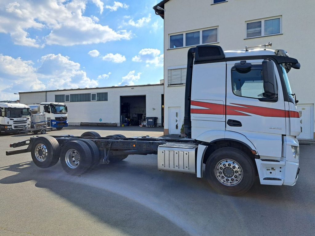 Mercedes Benz 2553 Actros 6x2 (Nr. 5804) - Tovornjak-šasija: slika 1 Mercedes Benz 2553 Actros 6x2 (Nr. 5804) - Tovornjak-šasija: slika 1