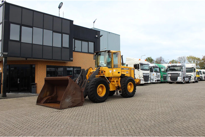 Volvo L70D - Kolesni nakladalec: slika 1 Volvo L70D - Kolesni nakladalec: slika 1