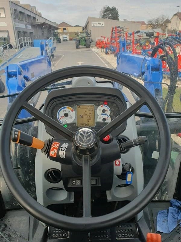 New Holland T 5.115 - Traktor: slika 4 New Holland T 5.115 - Traktor: slika 4