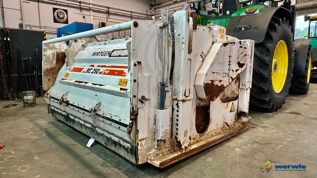 Wirtgen WS 250 - Stroj za asfalterska dela: slika 1 Wirtgen WS 250 - Stroj za asfalterska dela: slika 1
