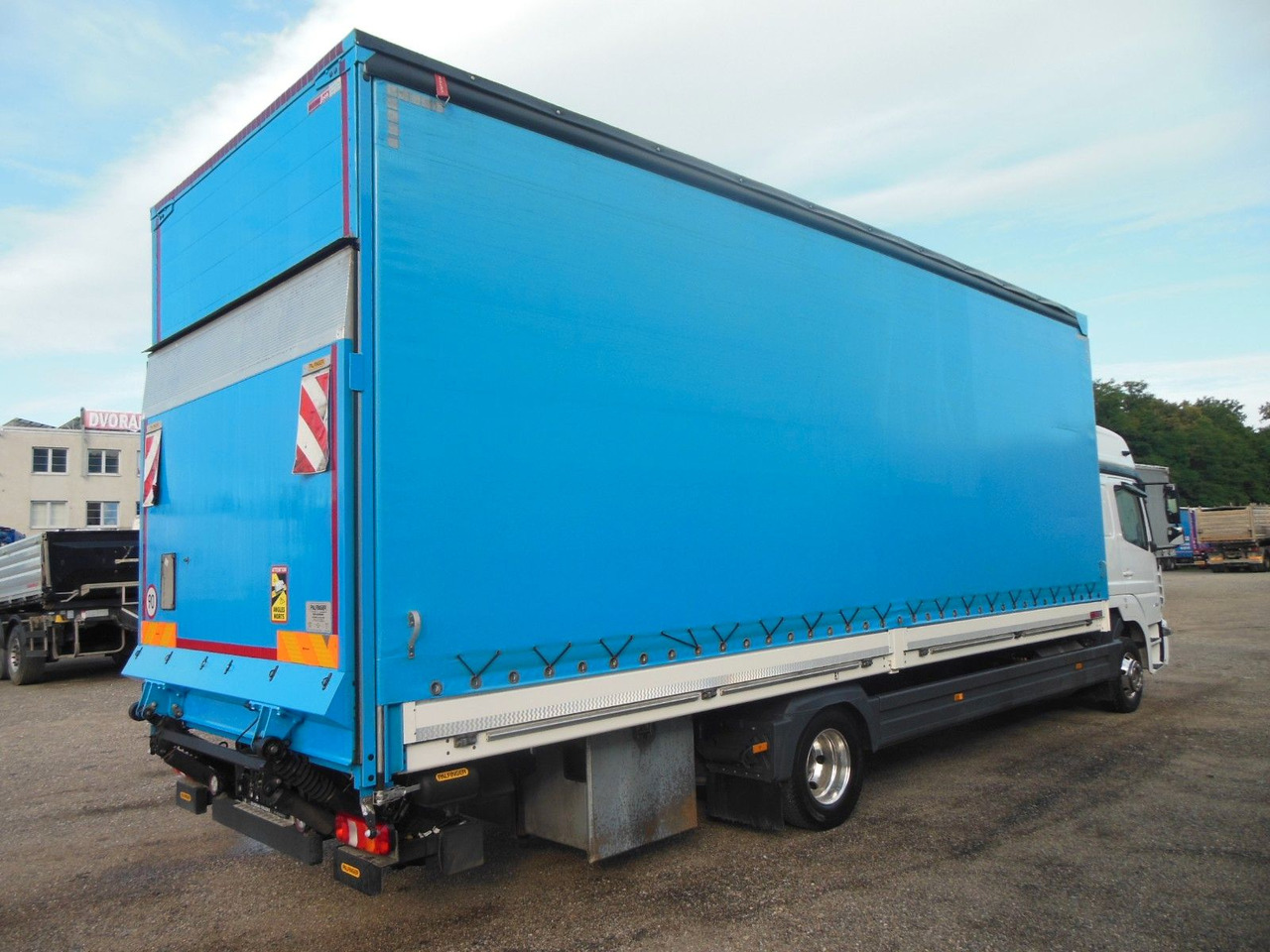 Mercedes-Benz 1223 ATEGO, GARANTI 12/2027, TOP, WIE NEUE!!! - Tovornjak s ponjavo: slika 3 Mercedes-Benz 1223 ATEGO, GARANTI 12/2027, TOP, WIE NEUE!!! - Tovornjak s ponjavo: slika 3