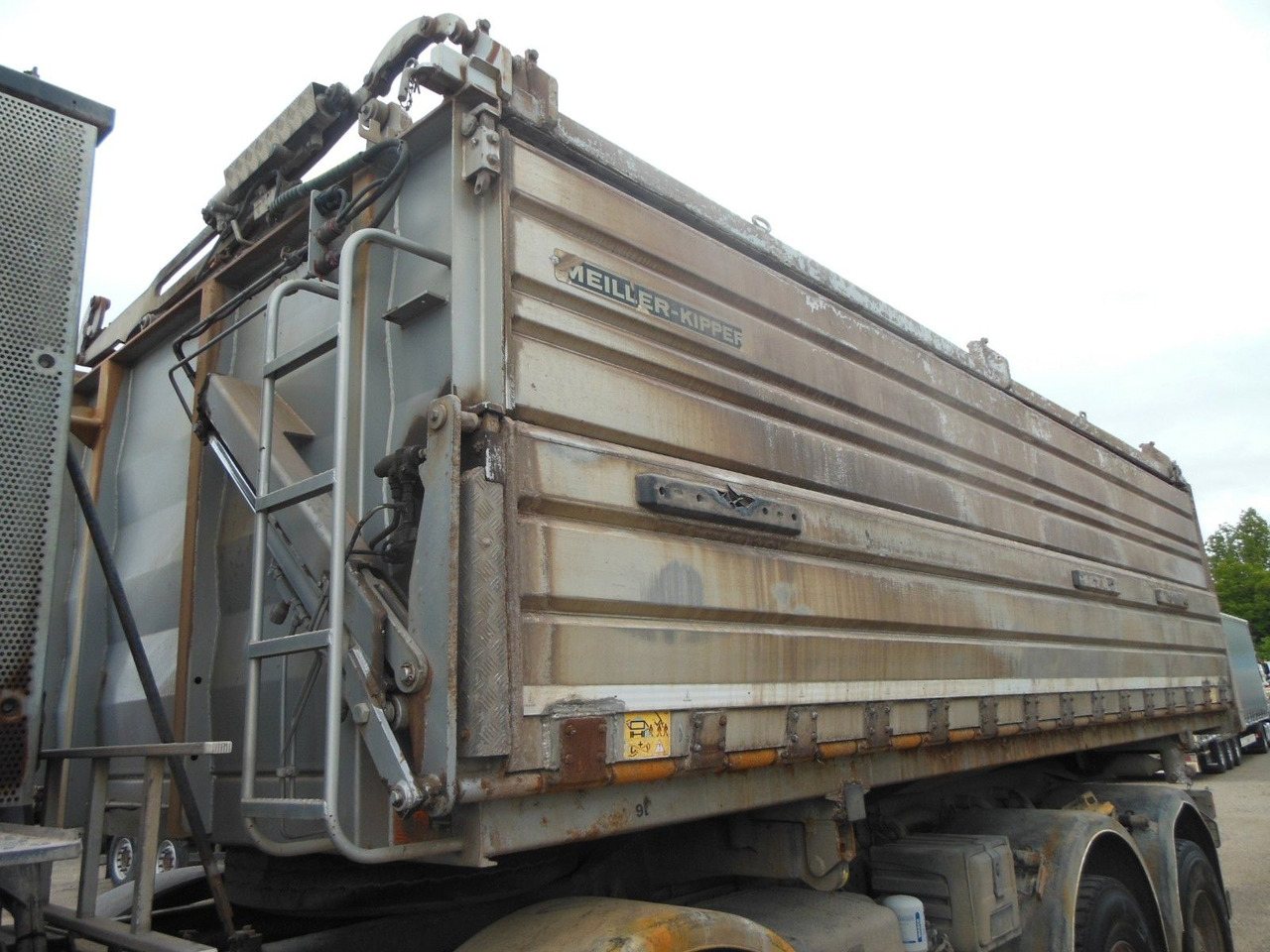 Mercedes-Benz ACTROS 4144, 8X6, 3 PEDALE, MEILLER, BODRMATIC - Tovornjak prekucnik: slika 5 Mercedes-Benz ACTROS 4144, 8X6, 3 PEDALE, MEILLER, BODRMATIC - Tovornjak prekucnik: slika 5