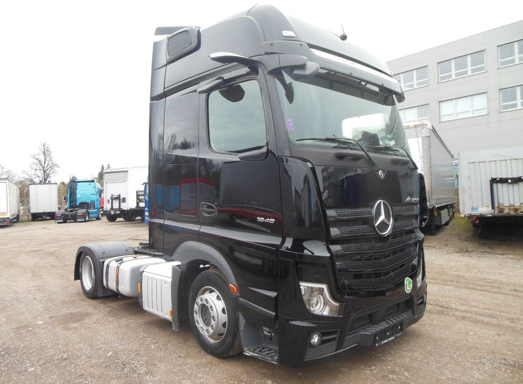 Mercedes-Benz 1848 ACTROS, LOWDECK, GIGA SPACE, STANDKLIMA - Vlačilec: slika 2 Mercedes-Benz 1848 ACTROS, LOWDECK, GIGA SPACE, STANDKLIMA - Vlačilec: slika 2